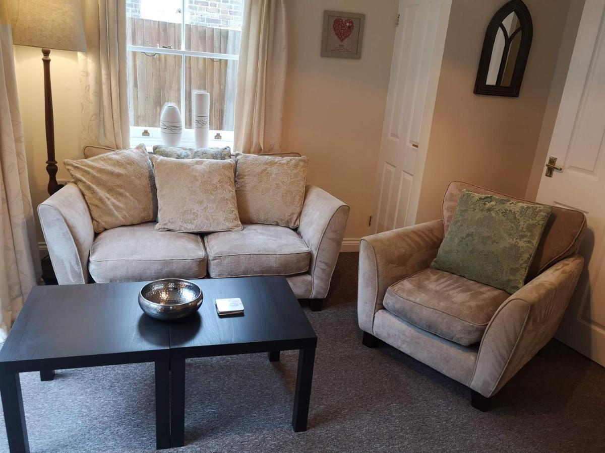 Coastal Escape Deal - 2 Bedroom House -Short Lets & Serviced Accommodation المظهر الخارجي الصورة